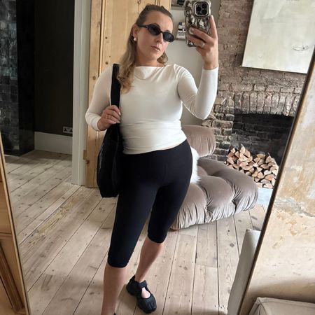 Editor Rebecca Rhys-Evans trying on Tala Dayflex collection for Great Activewear Try On 2026